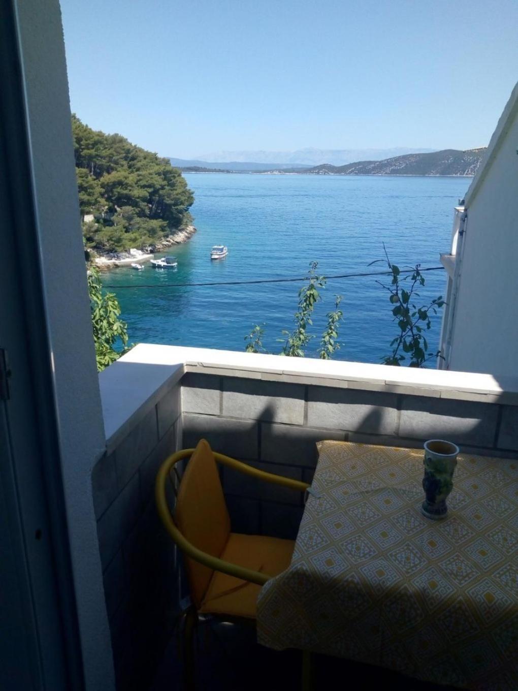 Apartments Ivo - 20M From The Sea Račišće Buitenkant foto